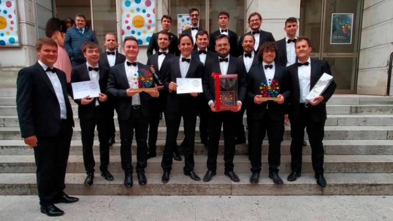 Vokalni skupini Vihar nagrada Efrem Casagrande