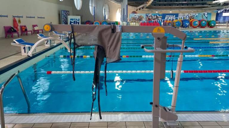 Dostop v bazen za osebe s hudo invalidnostjo