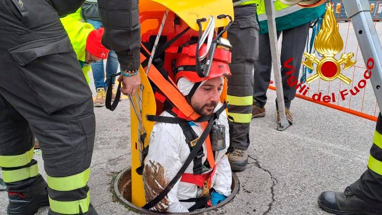 Vadili reševanje iz jaška