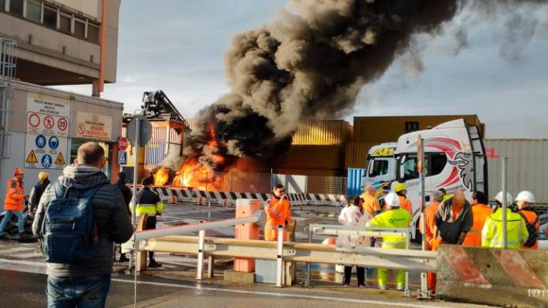 Požar na sedmem pomolu