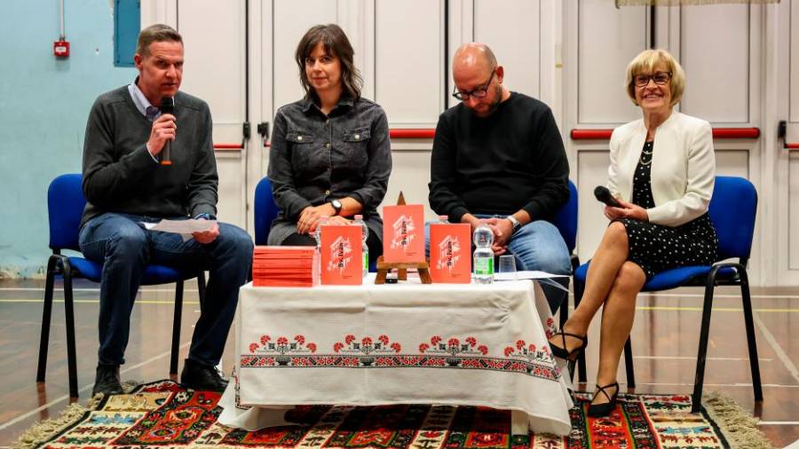 Ob jubileju je nastal zgodovinski vodnik po Sv. Ivanu - po zaselkih, kontradah in kuortih z oznakami domovanja uglednih Svetoivančanov in nepremičnin v skupnem lastništvu (FOTODAMJ@N)