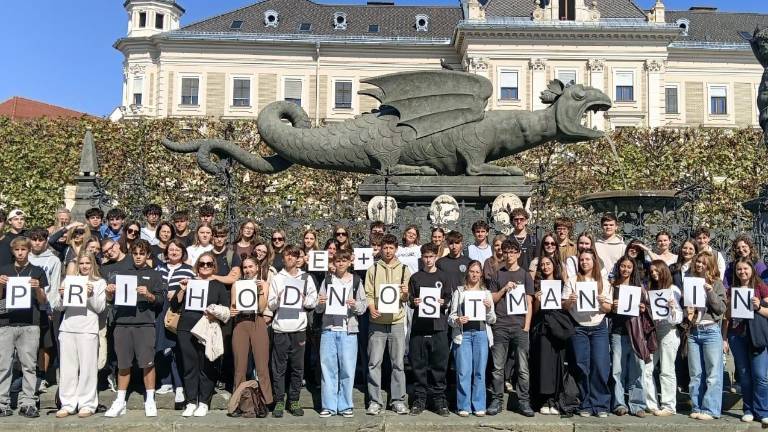 Mladi iz petih držav razmišljali o prihodnosti jezikovnih manjšin