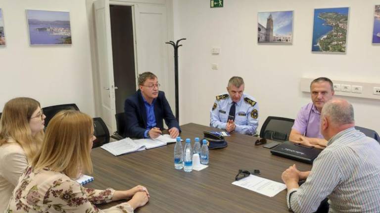 V Istri več dvojezičnih policistov