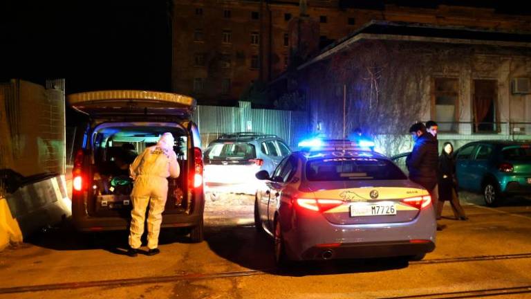 Ob vhodu v Staro pristanišče našli moško truplo