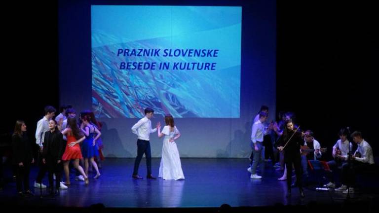 Proslava na krilih dijaške ustvarjalnosti