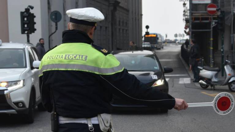 S ponarejenima dokumentoma sedel za volan