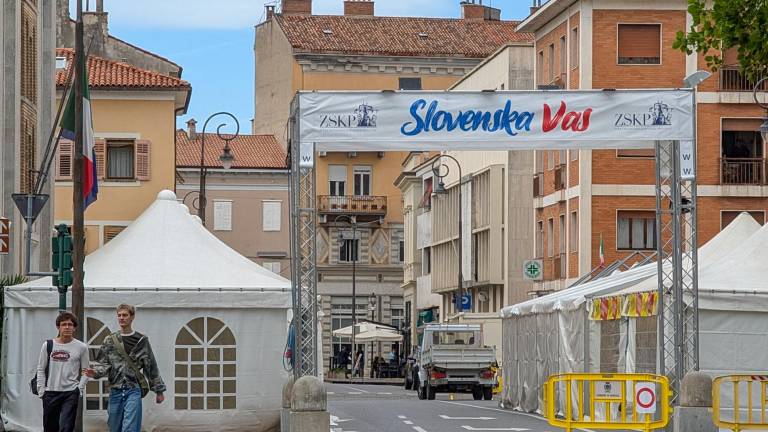Slovenska vas z bogato ponudbo hrane, pijače, glasbe in kulture