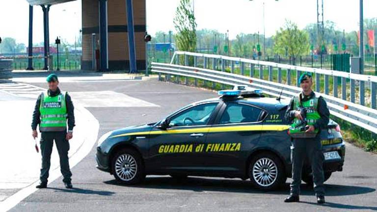 Iz pošiljke se je širil nedvoumen vonj