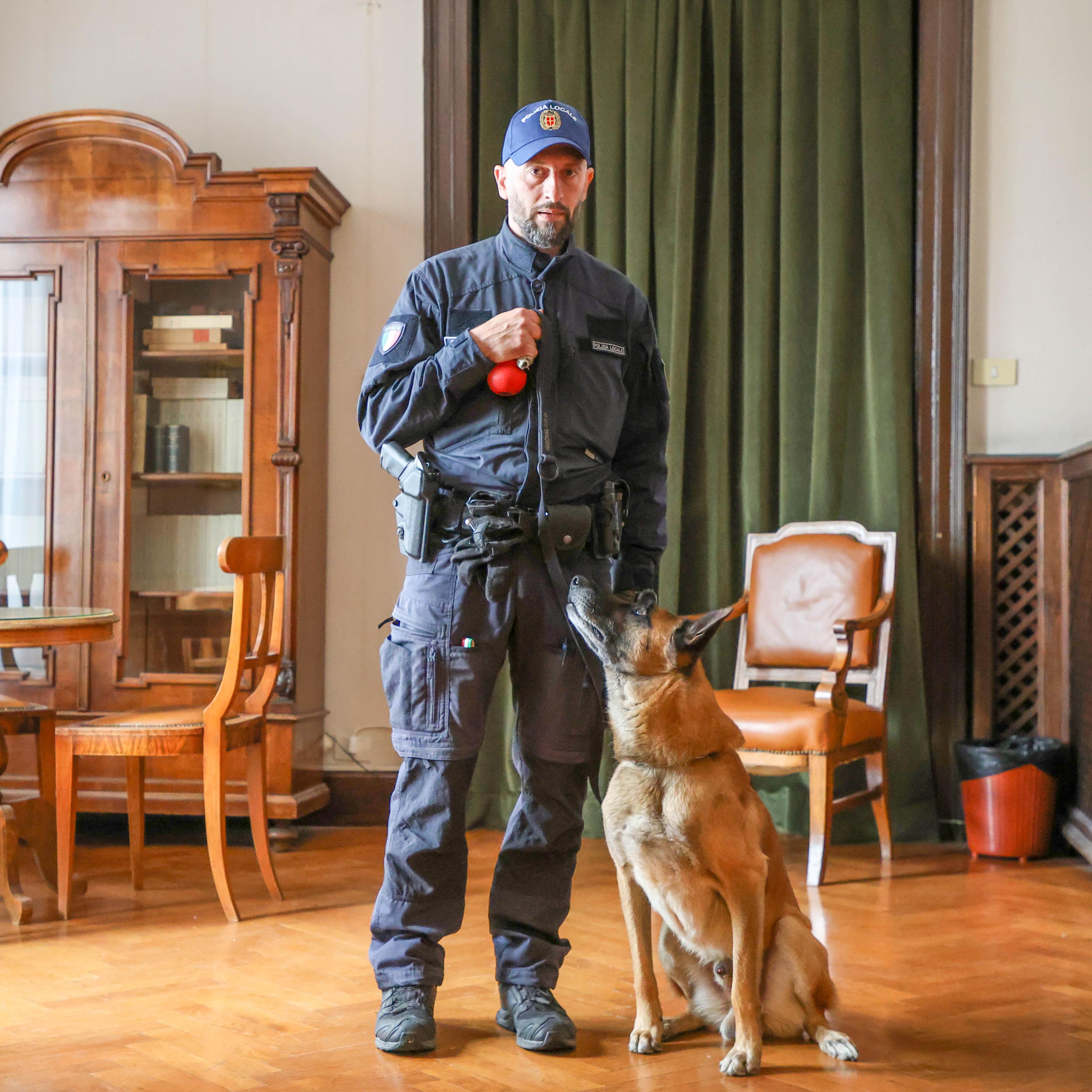 Conan je le postal lokalni policist