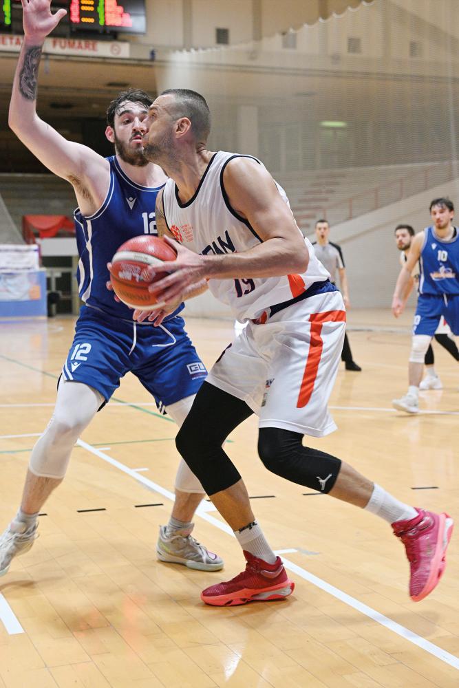 Jadran izgubil na igrišču, zmagal pa za zeleno mizo