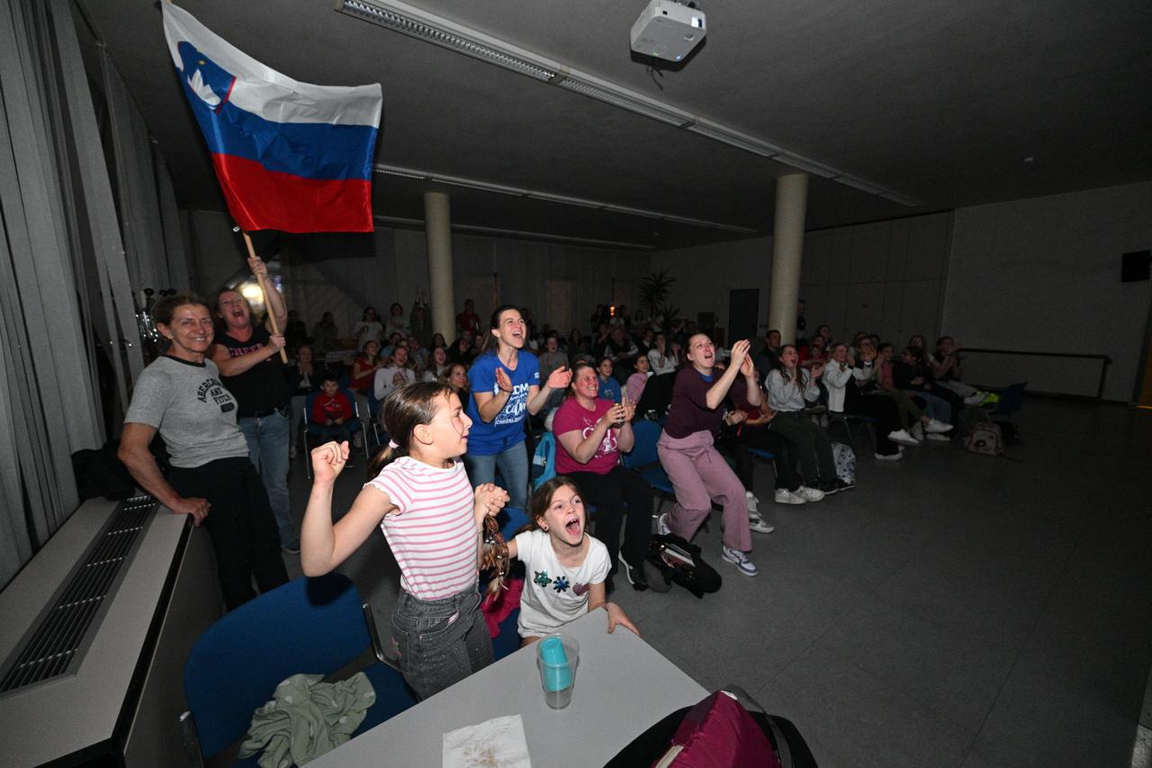 Slovenija s članicami Cheerdance Millenium druga na SP