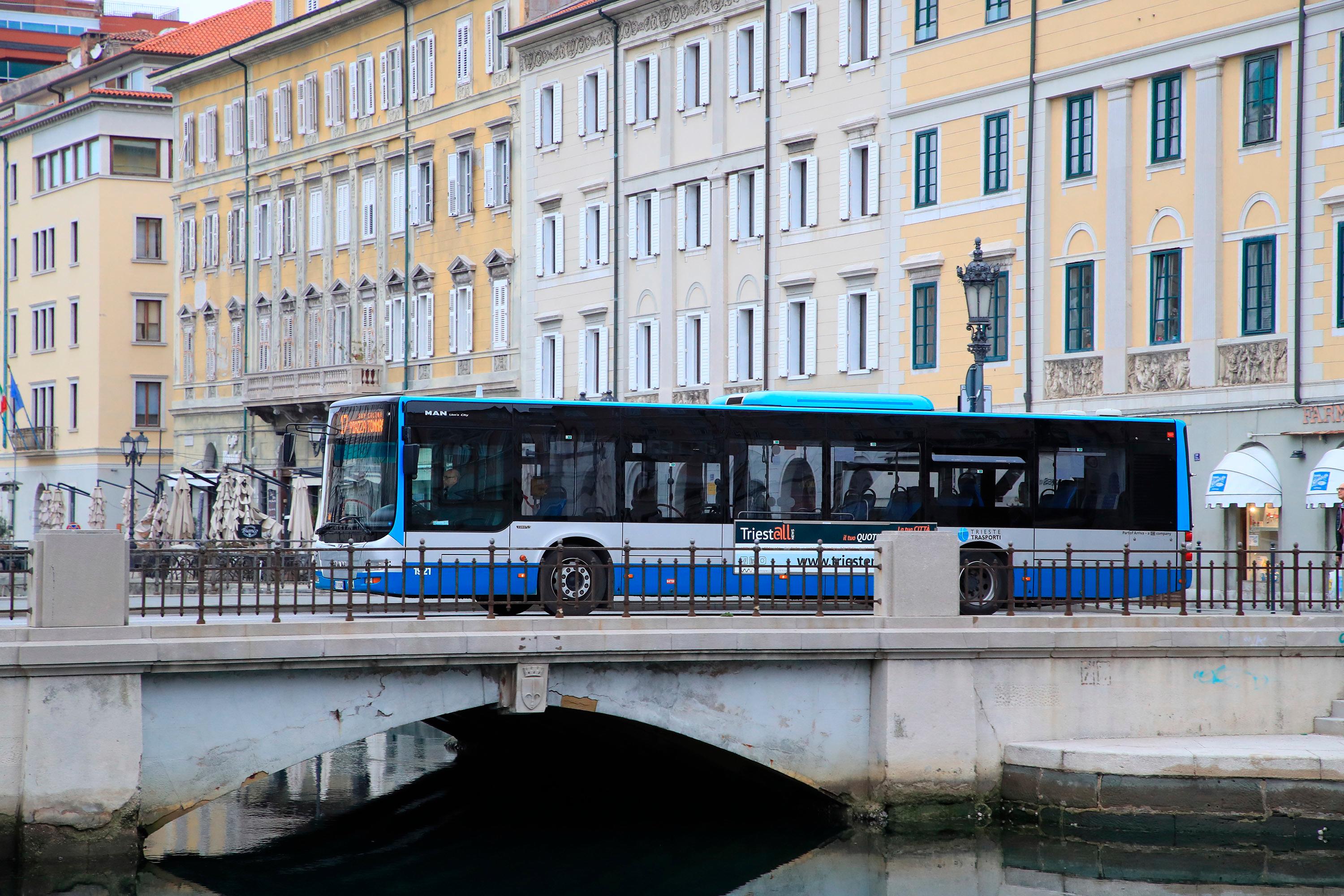 Okrnjen prvomajski vozni red mestnih avtobusov