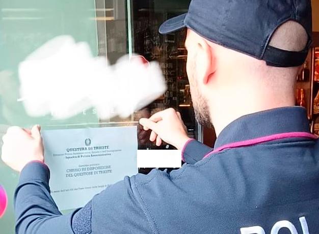 Zaradi kršitev zaprli dva javna lokala, enega le začasno