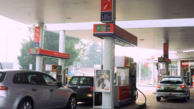 V Sloveniji s torkom cena dizla zunaj avtocest predvidoma rahlo nižja