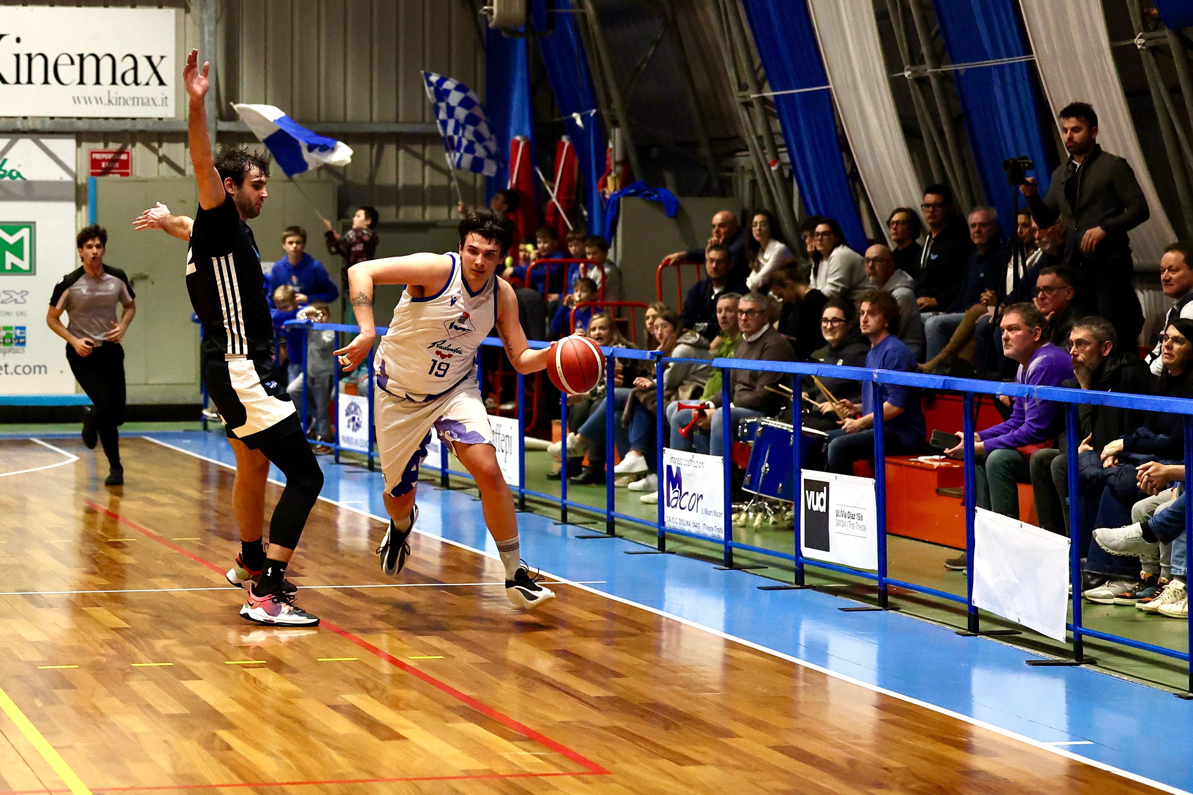 Bor namučil vodilnega na lestvici