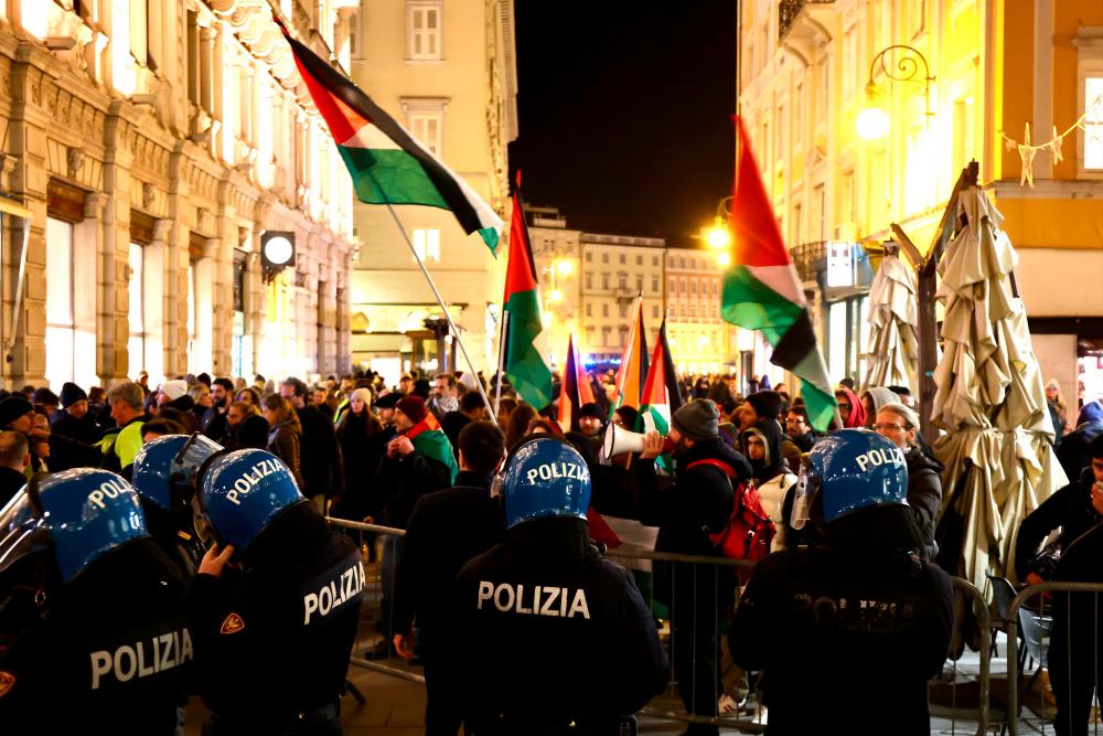 Ob prihodu olimpijske bakle protestirali proti udeležbi Izraela