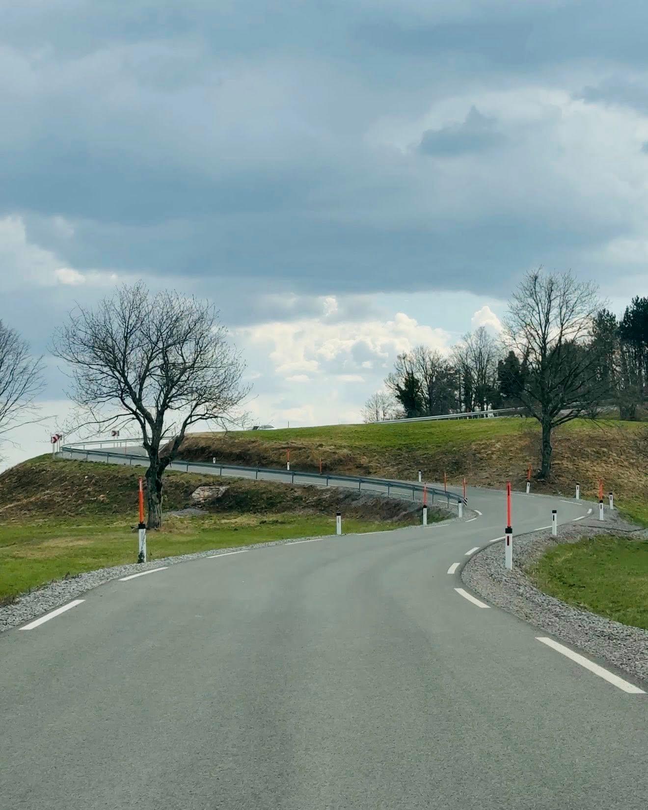 Do Brkinov odslej po prenovljeni cesti