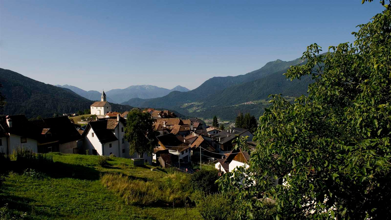 V nekaterih vrtcih in šolah bodo uvedli pouk v italijanščini in nemščini