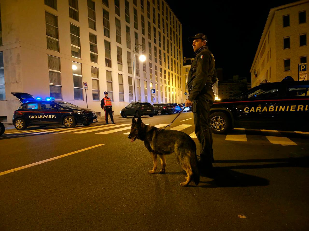 Karabinjerji ustavili petdeseterico avtomobilov in legitimirali dvesto ljudi