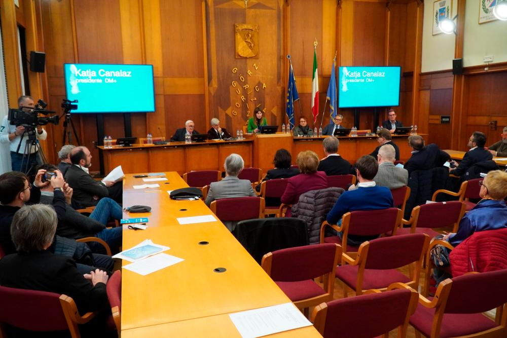 Zakon 482/1999 je spodbudil zanimanje za manjšinske jezike, veljalo pa bi ga posodobiti