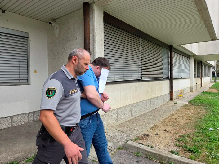 S ponarejenimi recepti po tablete čez mejo