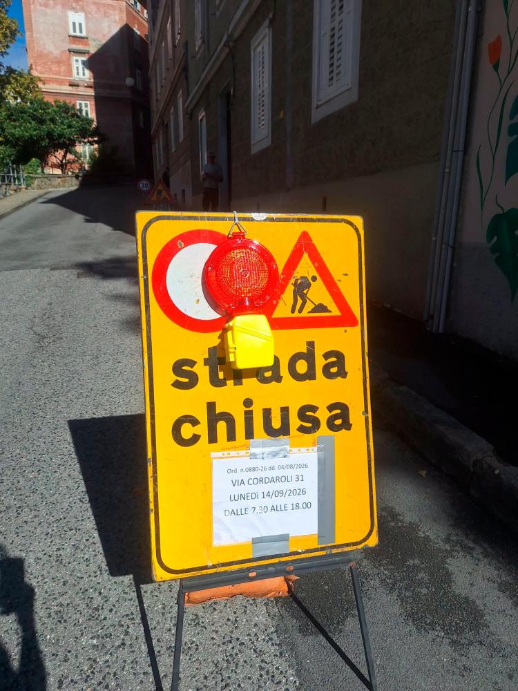 Danes zjutraj so zaprli za promet Ulico Cordaroli