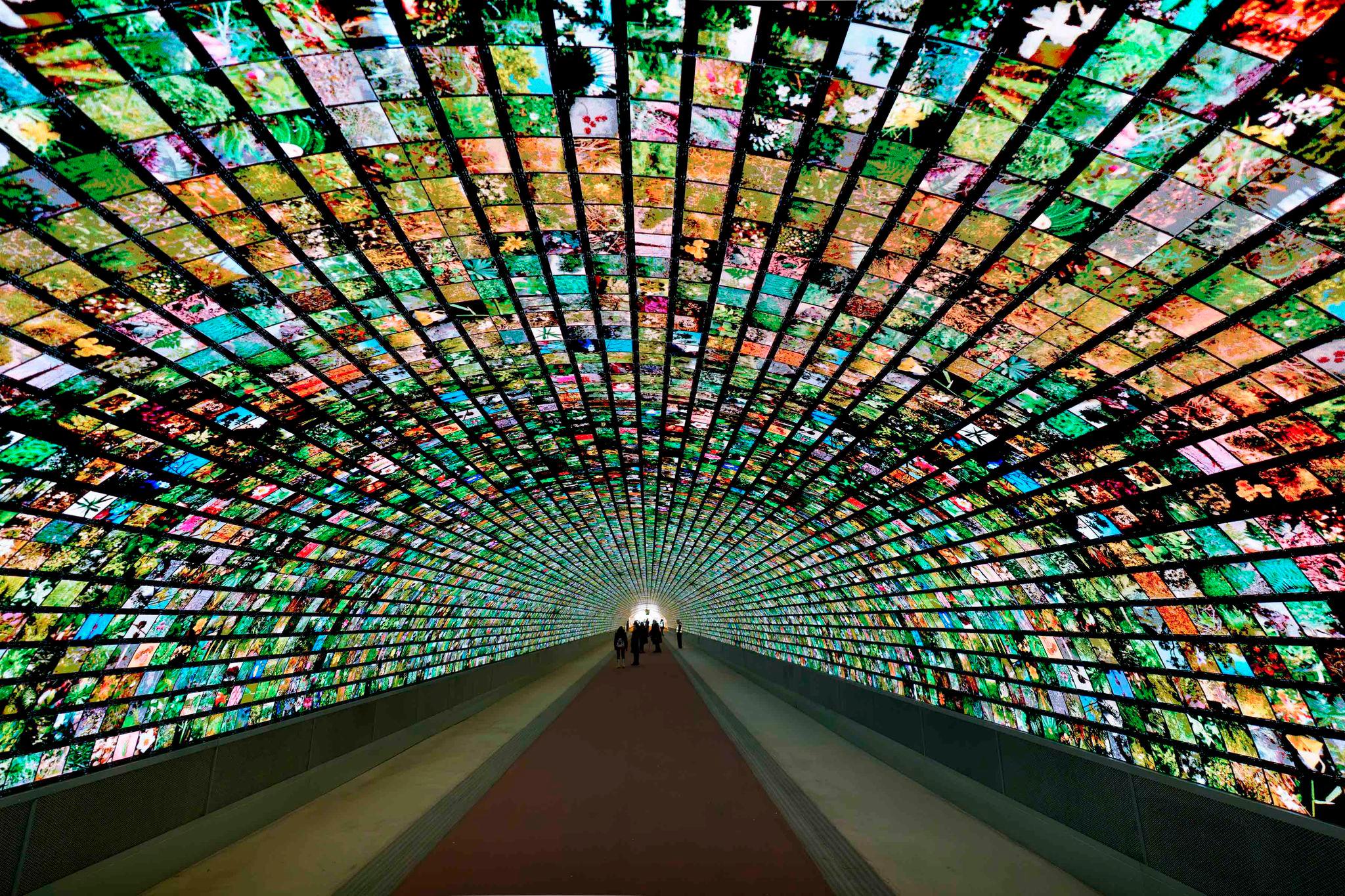 V digitalni galeriji Data Loading