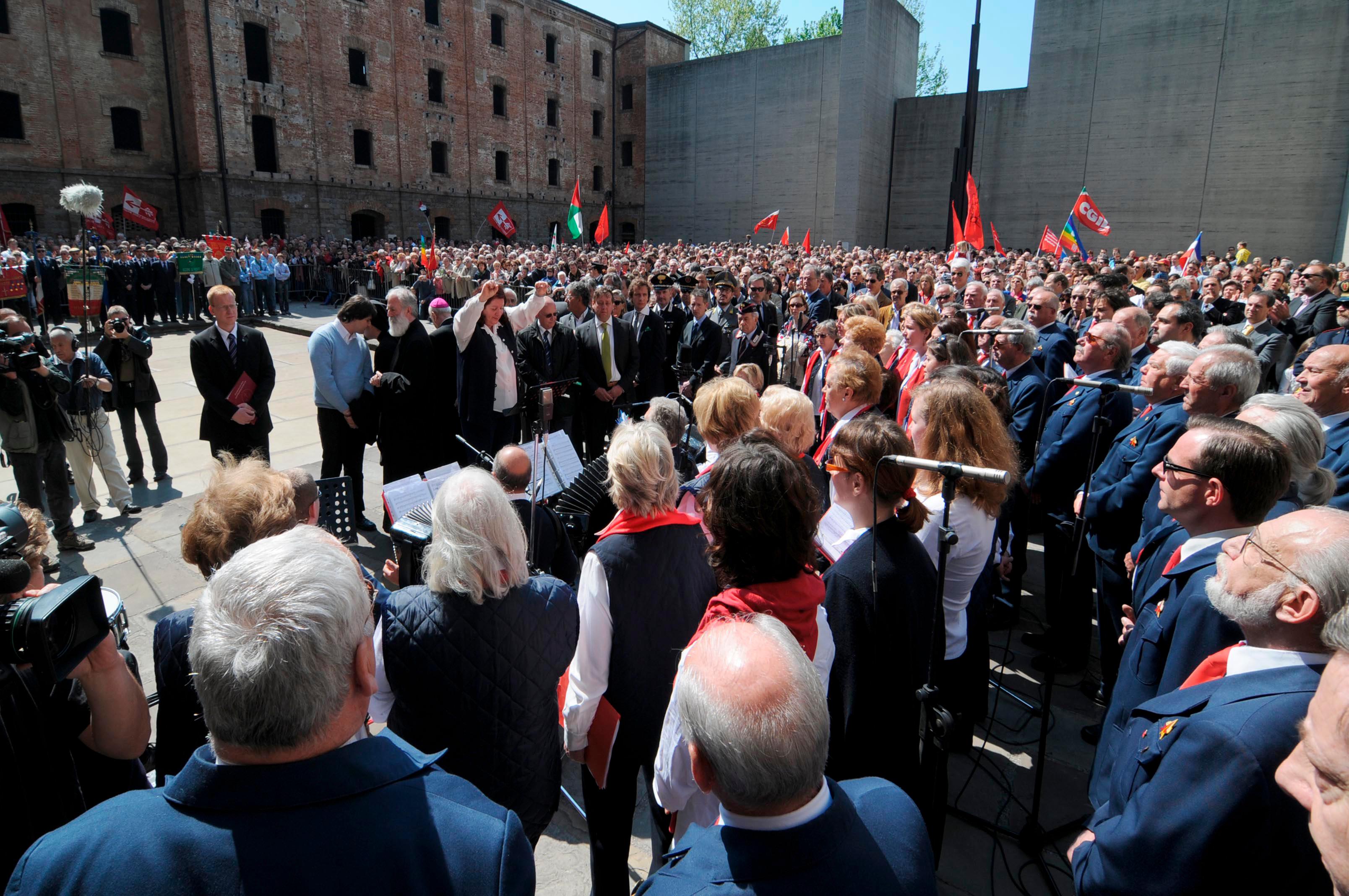 Osrednja slovesnost dopoldne v Rižarni, popoldne sprevod po Trstu