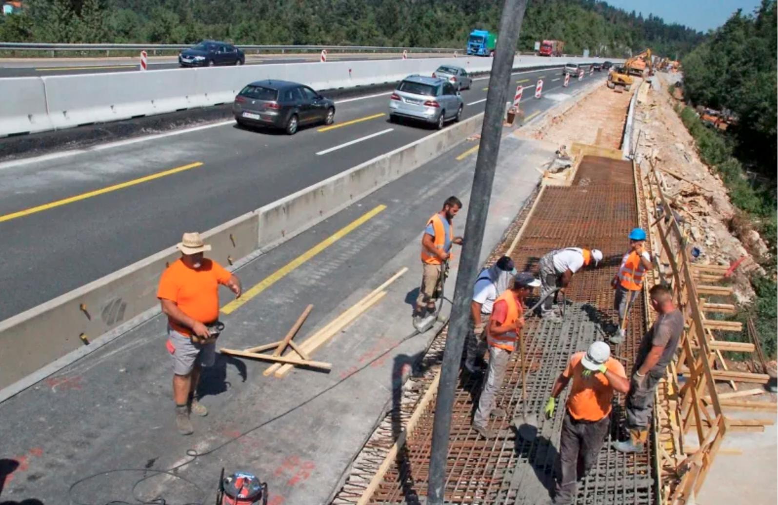 »Uvoz na avtocesto pri Postojni lahko smrtno nevaren«