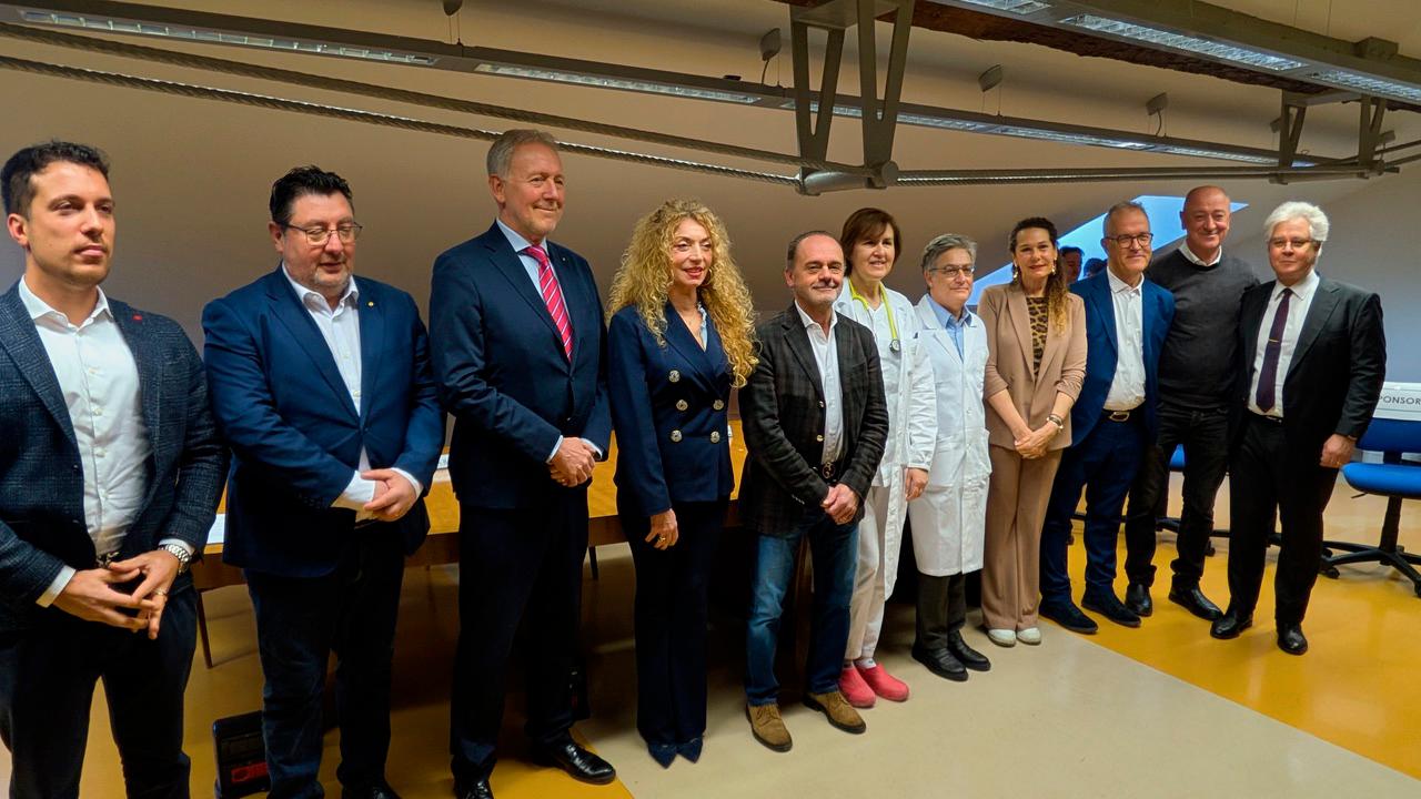 Z dobrodelno pobudo zbrali sredstva za hematološki in onkološki oddelek