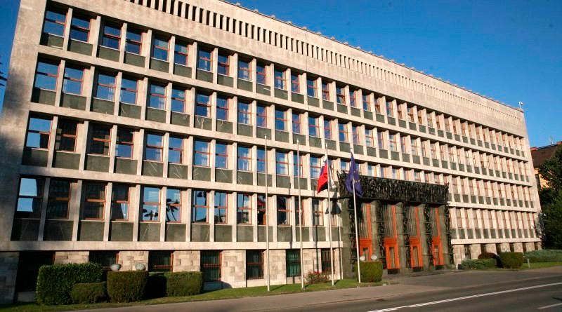 Po le navideznih pogajanjih od ponedeljka prvi krog posvetovanj