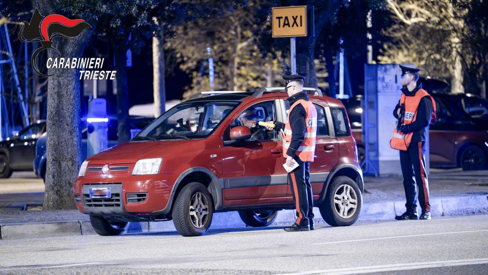 Četverica voznikov pregloboko pogledala v kozarec