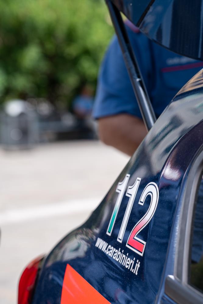 Z goljufijo lažnega ropa 75-letnici odnesla nakit