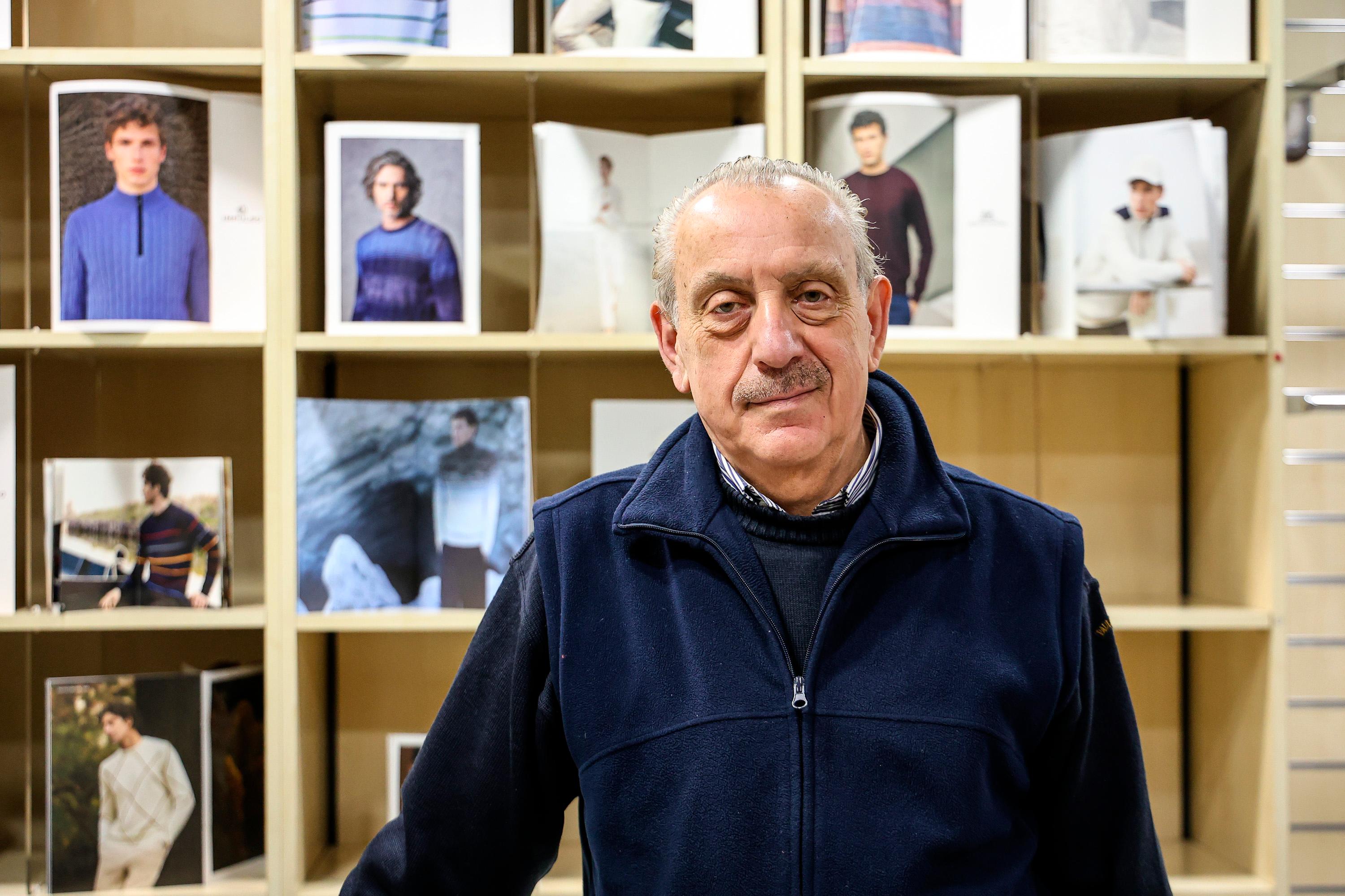 Nocoj bo še zadnjič zaprl blagajno in zaklenil vrata svoje trgovine