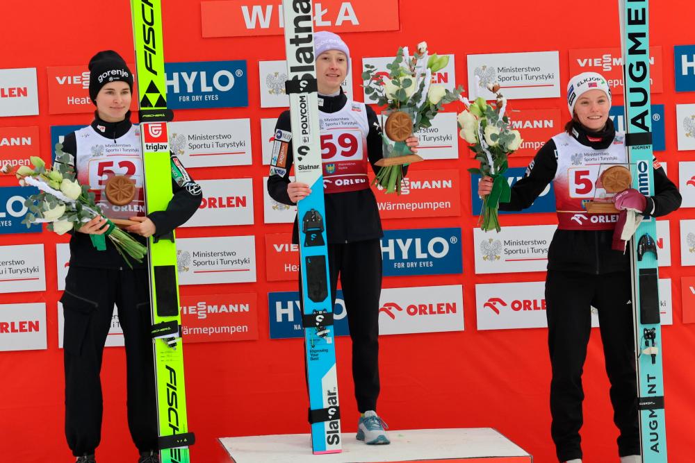 Nika Prevc najboljša v Wisli pred Niko Vodan