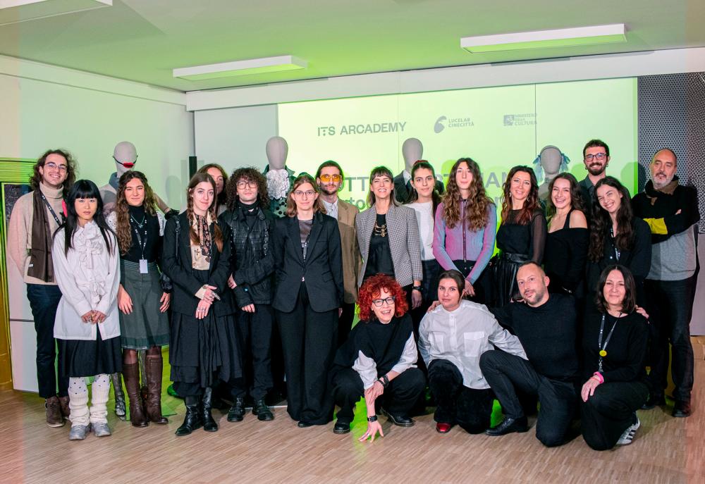 Trst postal središče novega ustvarjalnega vala kostumografskih kreacij