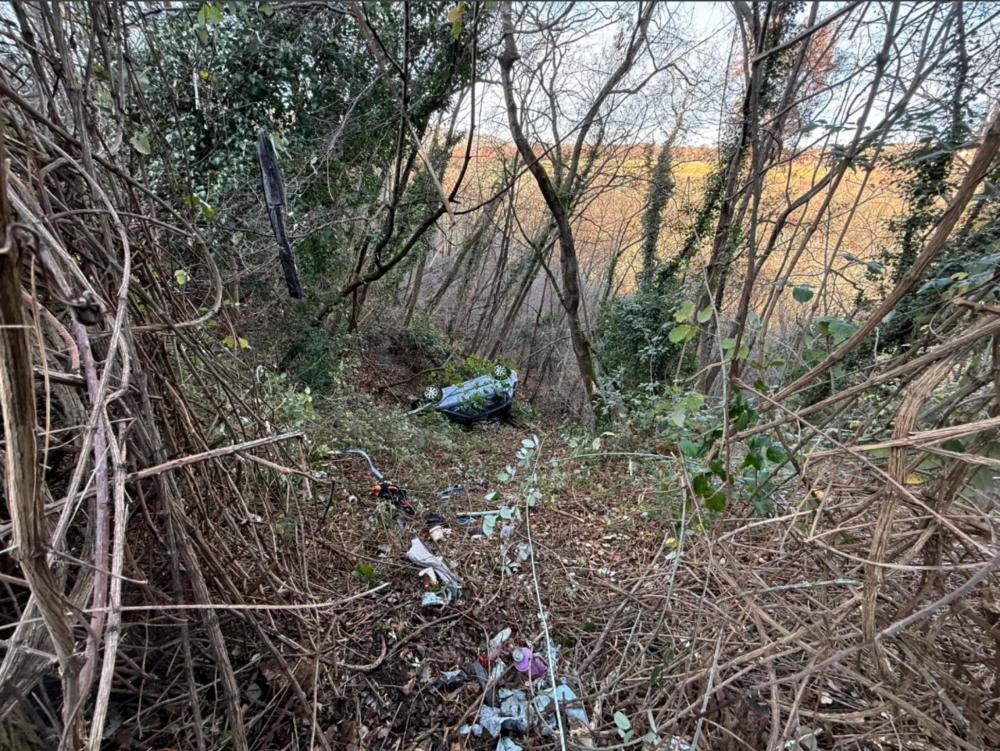 Na cesti med Šmarjami in Dragonjo umrl mlad voznik