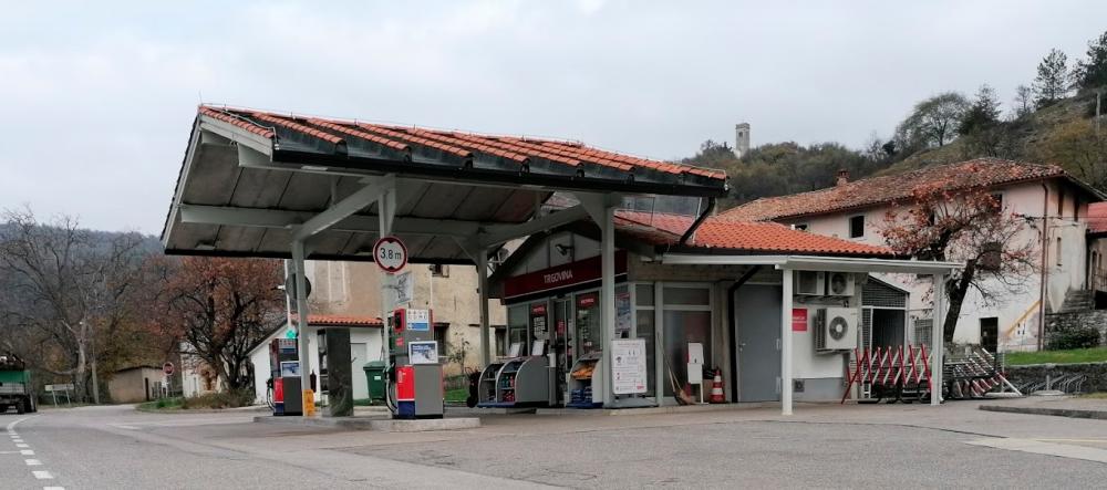 Na Petrolovem prodajnem mestu Golo brdo začasno ne točijo goriva