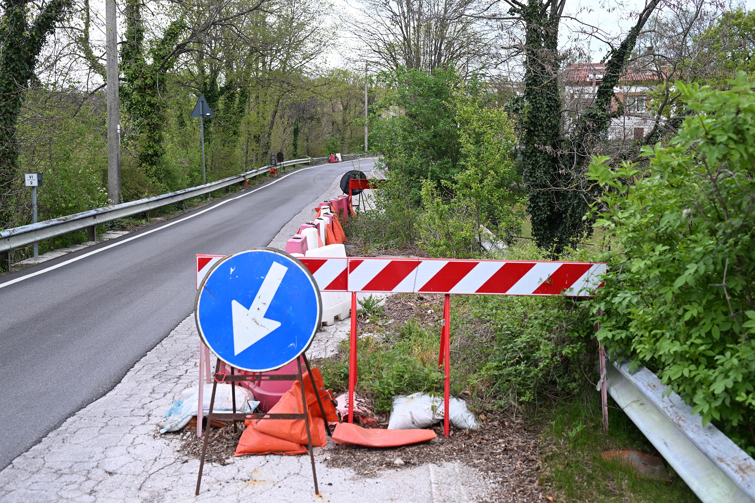 Z deli na cesti za Gropado bi lahko začeli spomladi prihodnje leto