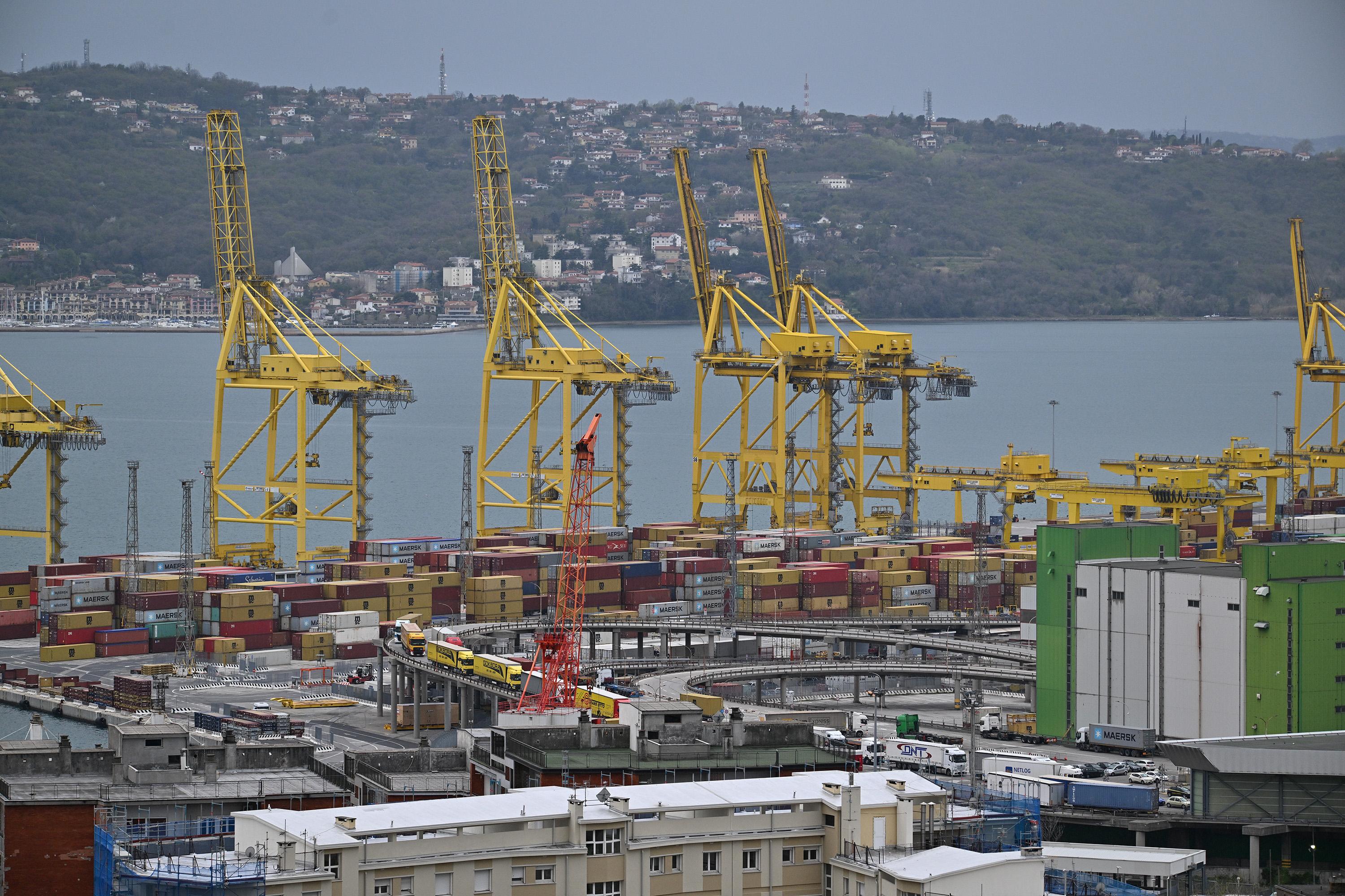 V Budimpešti imajo pomisleke o tržaški luki