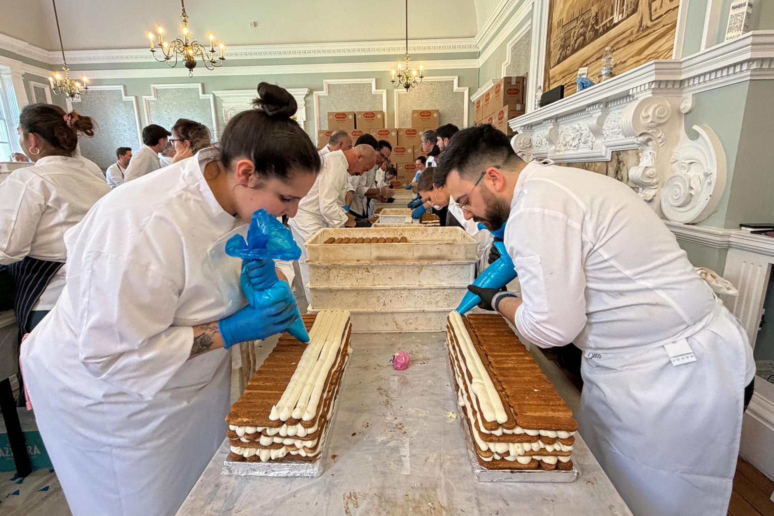 Slaščičarji iz FJK pripravili skoraj pol kilometra dolg tiramisu