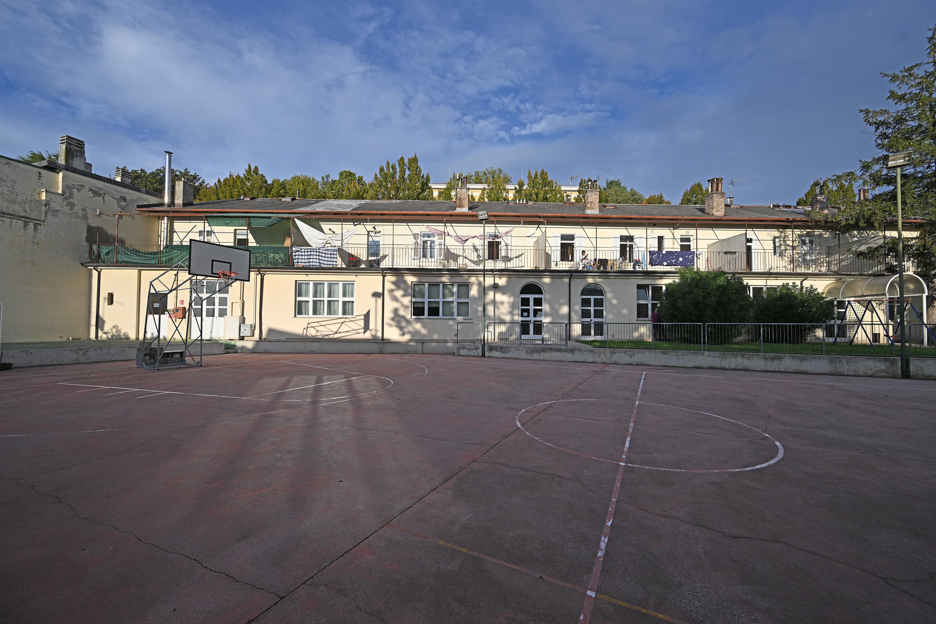 Prodaja sedeža društva v Barkovljah močno skrbi mlade