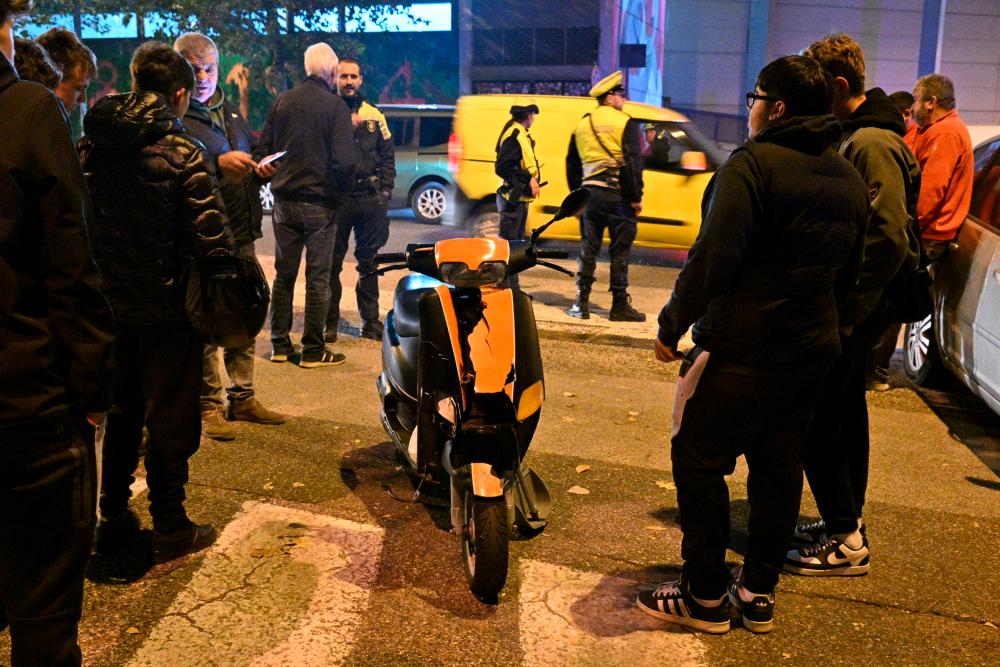 Pri Valmauri trčila avtomobil in motor, ki ga je vozil mladoletnik