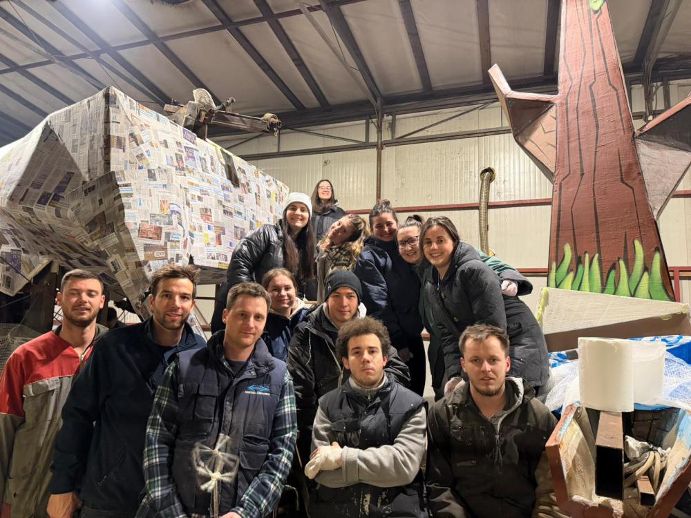 V pustnih delavnicah bo vrelo do konca