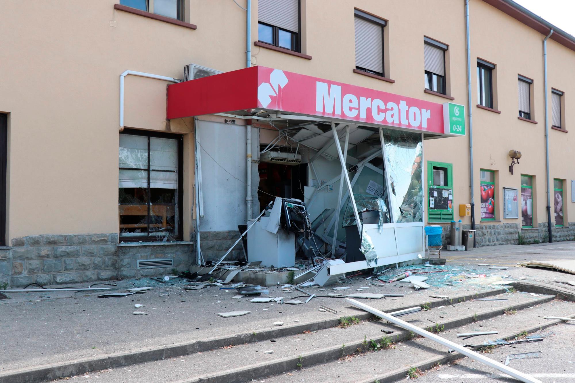 Prijeli moškega, ki je razstrelil več slovenskih bankomatov