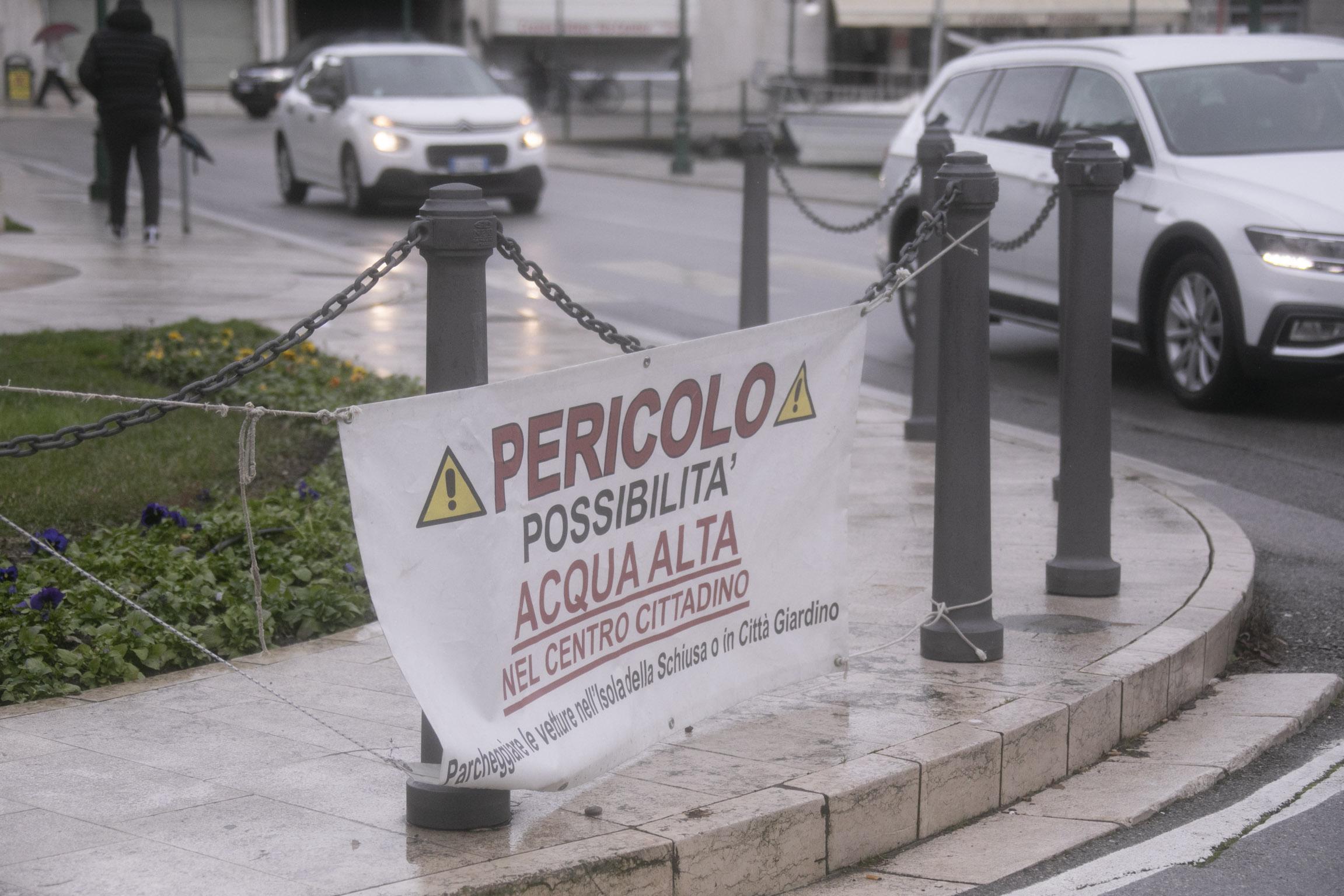 Podnebne spremembe prinašajo vse pogostejša visoka plimovanja