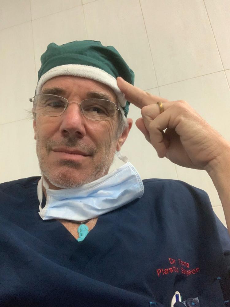 »Opekline v Gazi zdravijo kot v prvi svetovni vojni«