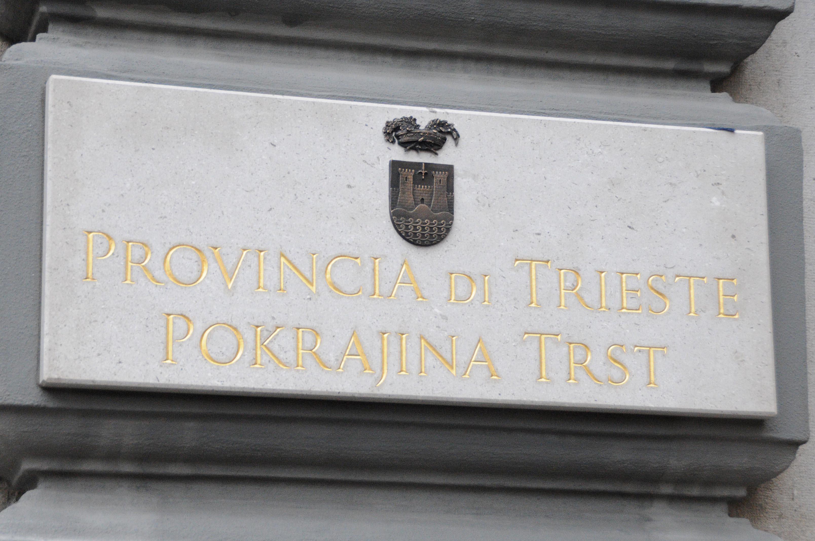 Pisani (SSk) in Repini (DS) o ponovni vzpostavitvi pokrajin