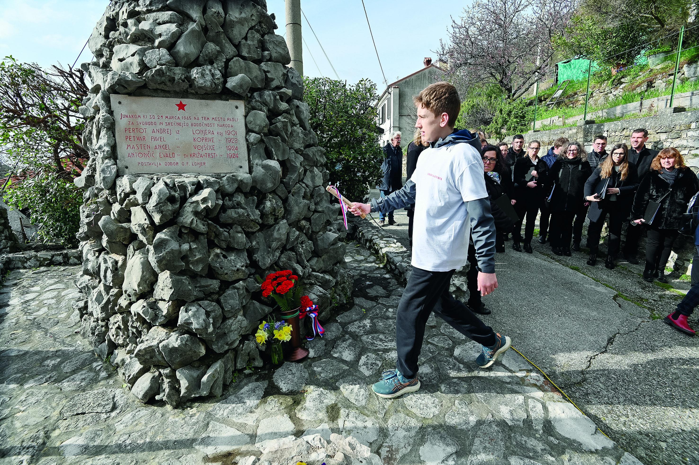 Jutri po sledeh kurirk