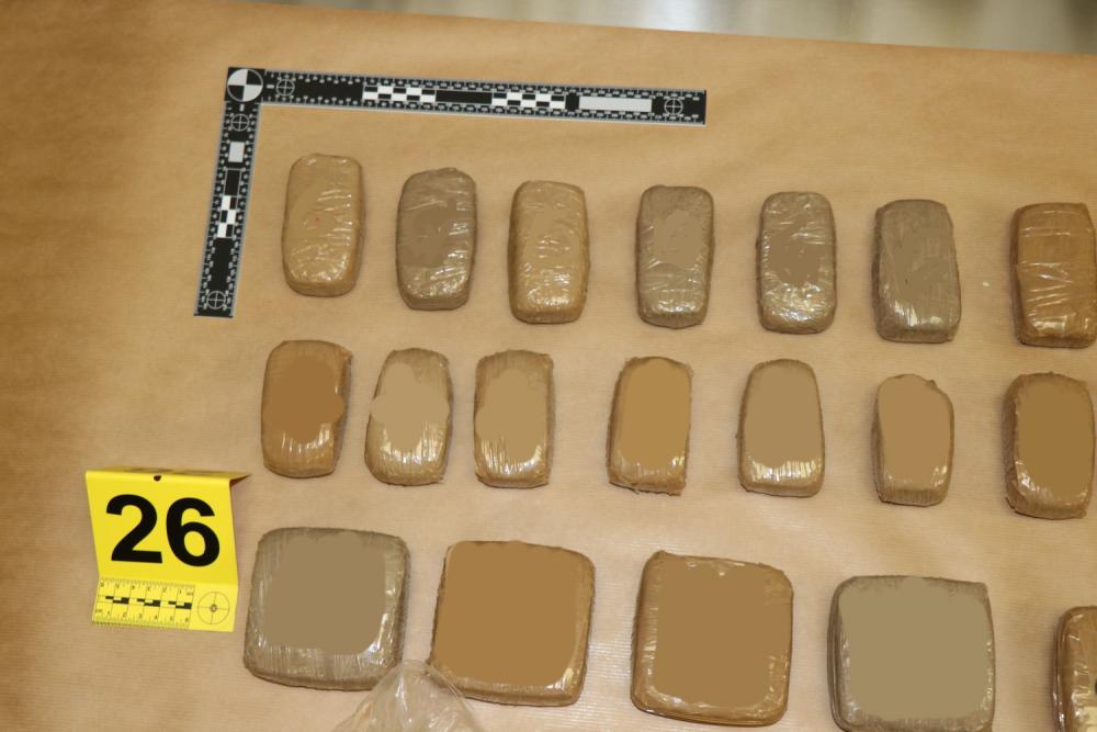 Za skoraj 300 tisoč evrov droge